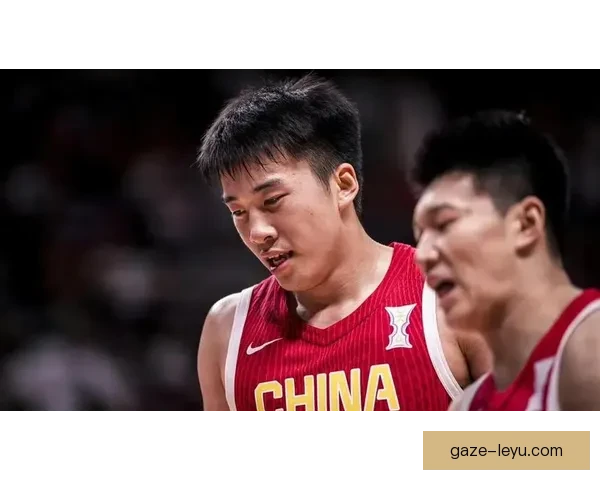 中国篮球队新星崭露头角 力克世界强敌迎接奥运挑战
